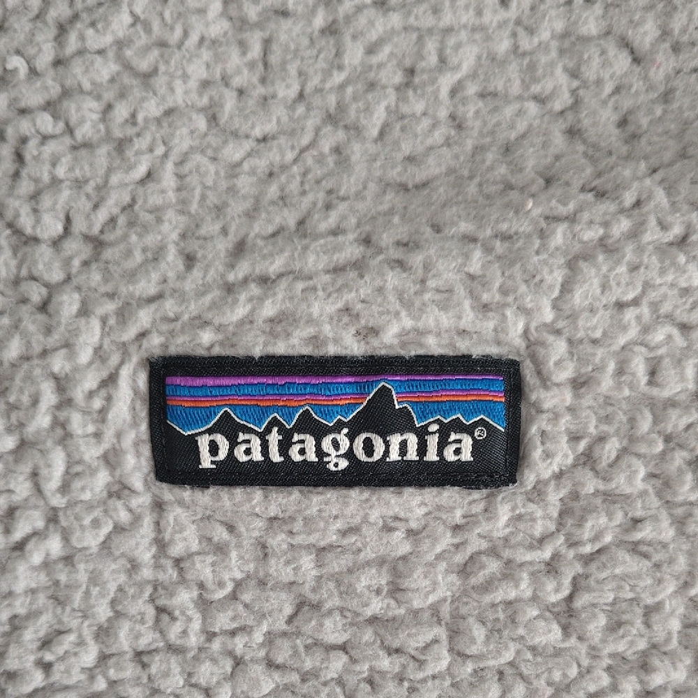 Patagonia Light Gray Fleece Jacket - Picture 3 of 10
